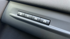 Land Rover Range Rover Evoque 1.5 P300e R-Dynamic SE 5dr Auto Hatchback